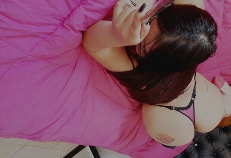 Nacktes geleaktes OnlyFans-Foto von Paola Belleza