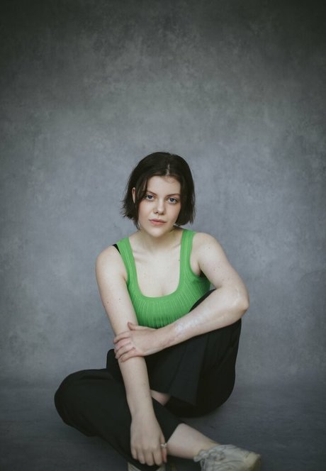 Nacktes geleaktes OnlyFans-Foto von Georgie Henley