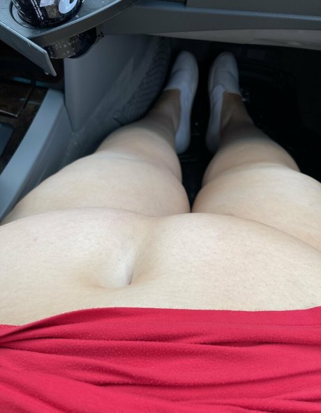 Nacktes geleaktes OnlyFans-Foto von Fluffybarbie
