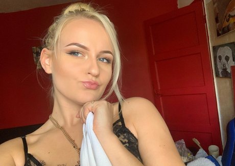Nacktes geleaktes OnlyFans-Foto von Lunaeclipse187