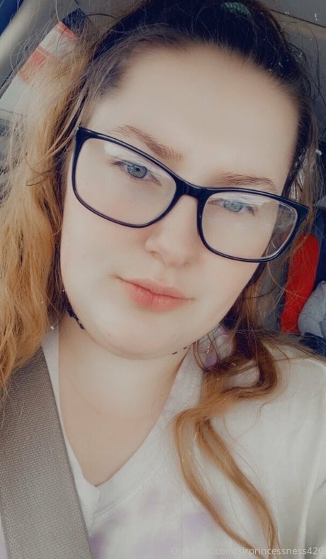 Nacktes geleaktes OnlyFans-Foto von Sirprincessness420