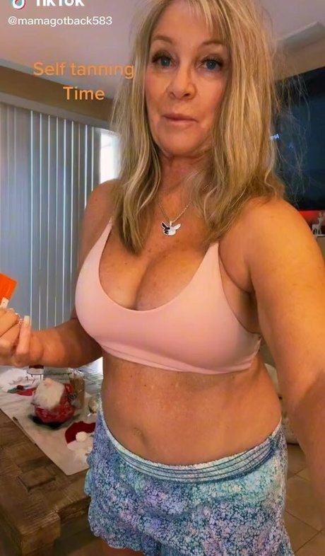 Nacktes geleaktes OnlyFans-Foto von Lenna Paytas