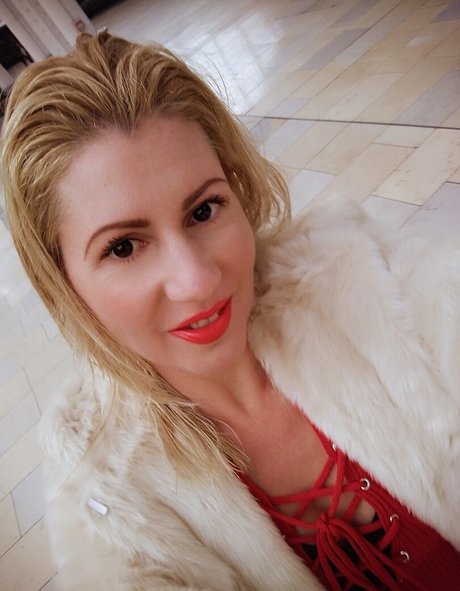 Nacktes geleaktes OnlyFans-Foto von Misshotcroatia
