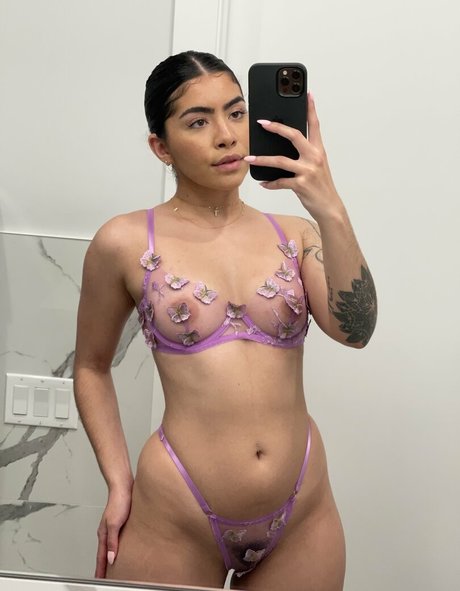 Nacktes geleaktes OnlyFans-Foto von Aakari