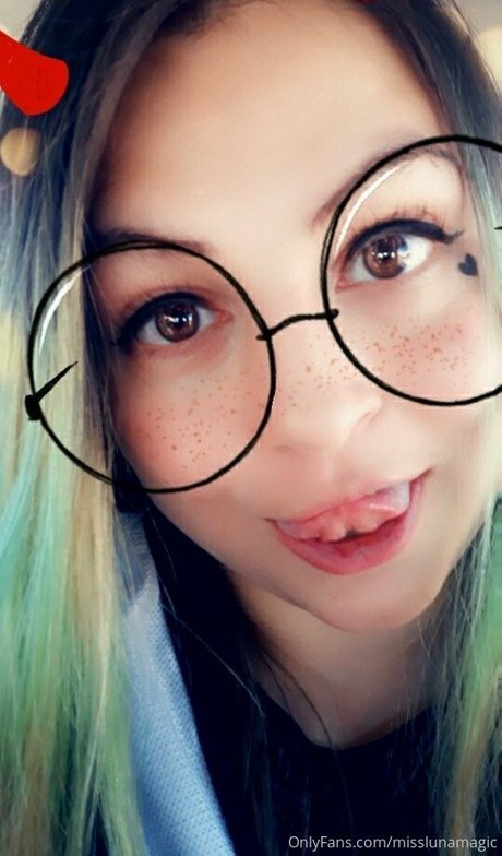 Nacktes geleaktes OnlyFans-Foto von Misslunamagic