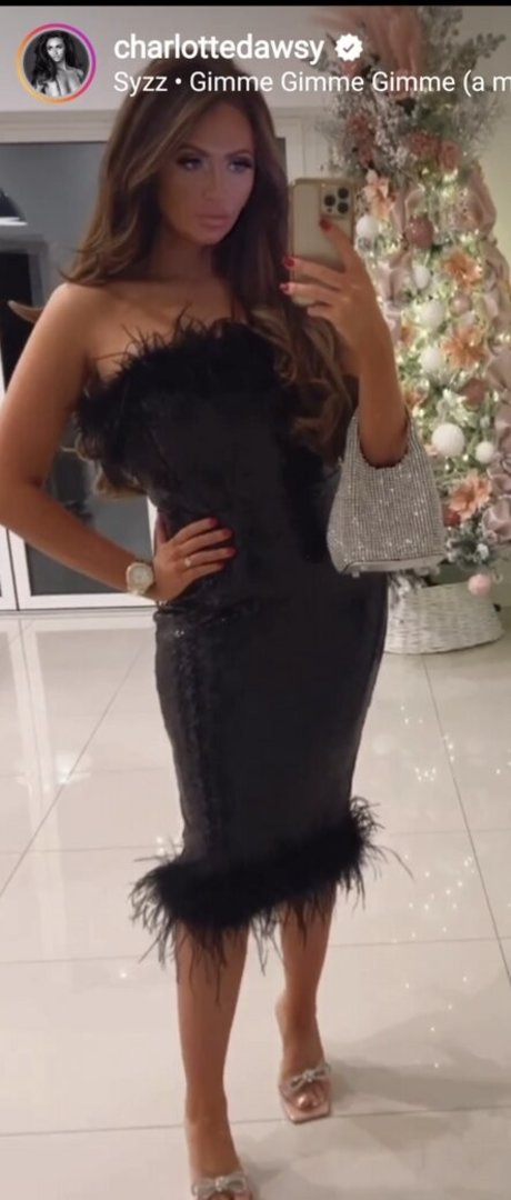 Nacktes geleaktes OnlyFans-Foto von Charlotte Dawson