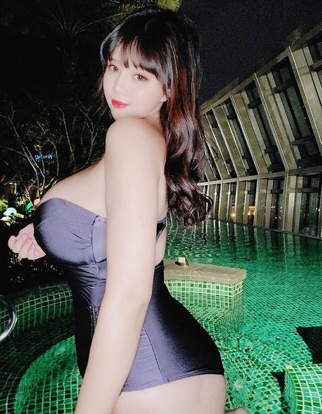 Nacktes geleaktes OnlyFans-Foto von Picweiwei