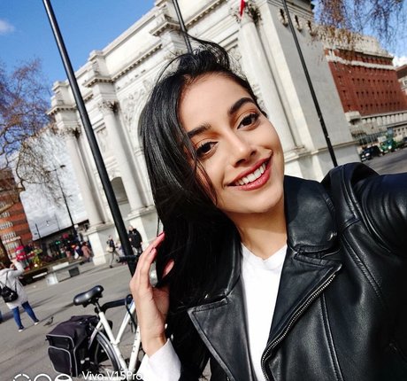 Nacktes geleaktes OnlyFans-Foto von Banita Sandhu