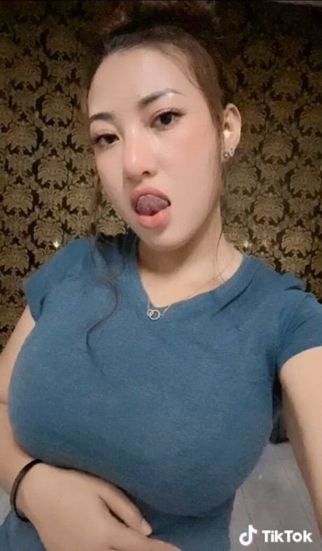 Nacktes geleaktes OnlyFans-Foto von Darlene Adrienne