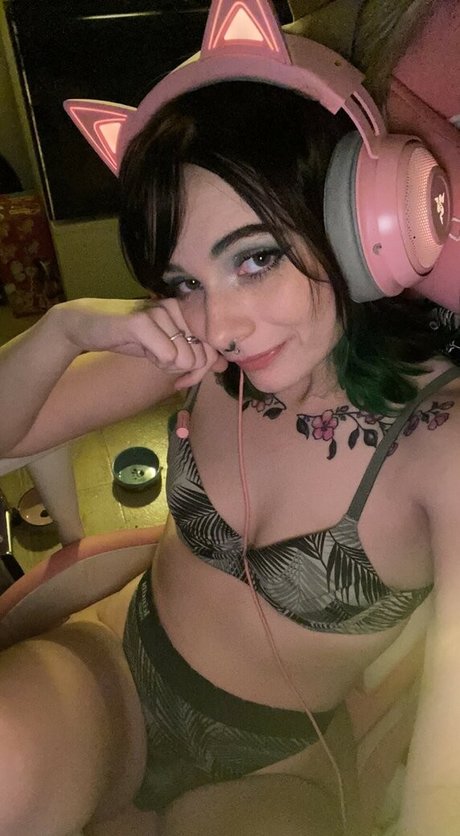 Nacktes geleaktes OnlyFans-Foto von Angelicluna