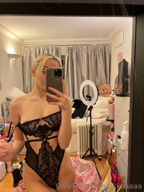 Nacktes geleaktes OnlyFans-Foto von Nikkitta