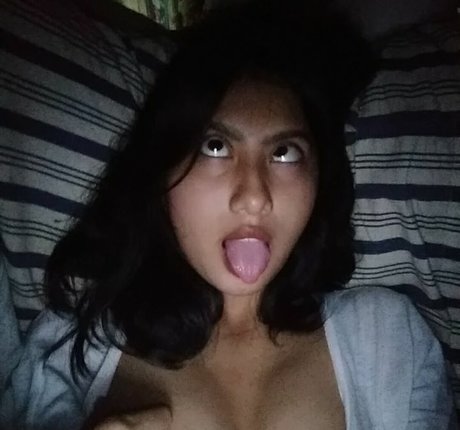 Nacktes geleaktes OnlyFans-Foto von Michaela Trinos