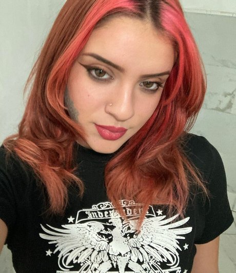 Nacktes geleaktes OnlyFans-Foto von Mystica