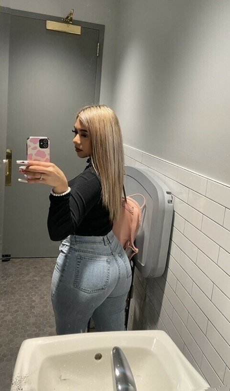 Nacktes geleaktes OnlyFans-Foto von Lermabritney