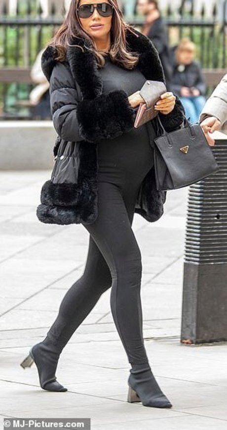 Nacktes geleaktes OnlyFans-Foto von Amy Childs