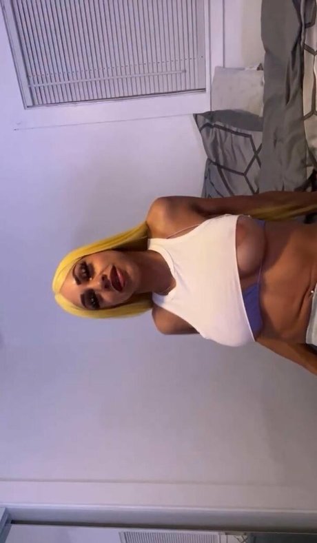 Nacktes geleaktes OnlyFans-Foto von Iamsosunny