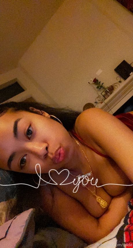Nacktes geleaktes OnlyFans-Foto von Tj4de
