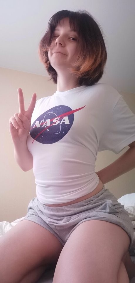 Nacktes geleaktes OnlyFans-Foto von Atamasha