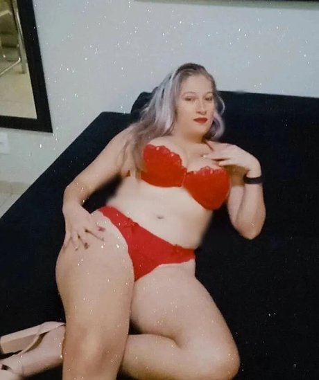 Nacktes geleaktes OnlyFans-Foto von Elaine Perin
