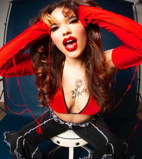 Nacktes geleaktes OnlyFans-Foto von Maxine Ashley