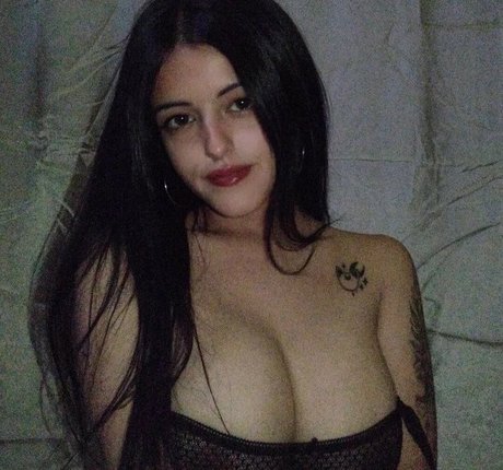 Nacktes geleaktes OnlyFans-Foto von Jesatz