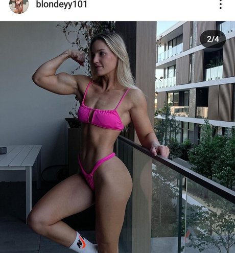 Nacktes geleaktes OnlyFans-Foto von Blondeyy101