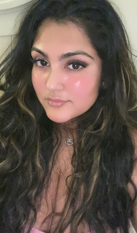 Nacktes geleaktes OnlyFans-Foto von Sanjana