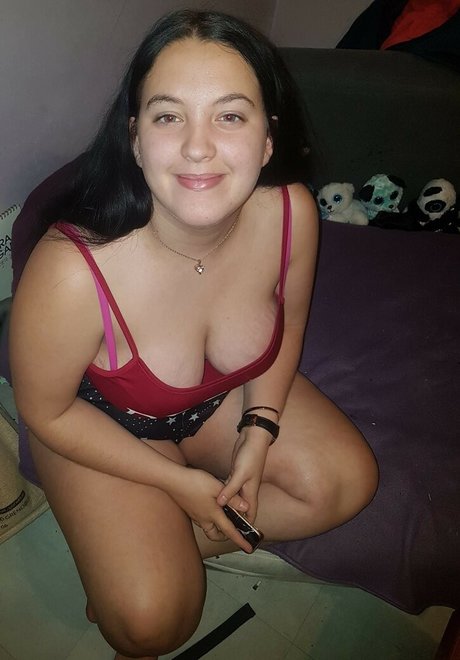 Nacktes geleaktes OnlyFans-Foto von Cumslutval