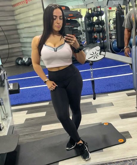 Nacktes geleaktes OnlyFans-Foto von Sydney Martichuski