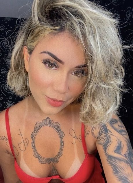 Nacktes geleaktes OnlyFans-Foto von Akgouveia