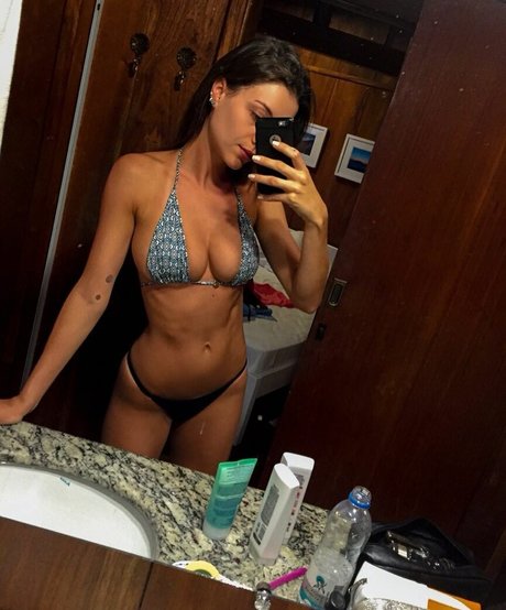Ana Karoline