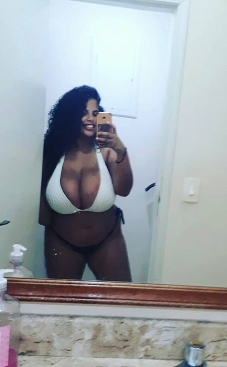 Mayla Coimbra