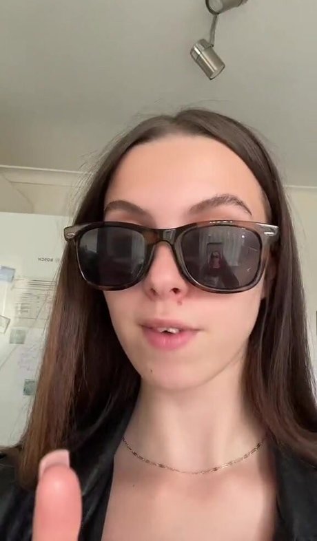 Nacktes geleaktes OnlyFans-Foto von Chelsea Rowlinson
