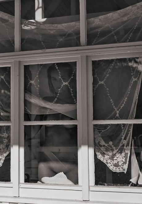 Nacktes geleaktes OnlyFans-Foto von Nikki Hillier