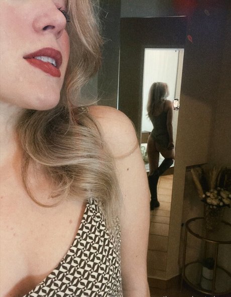 Nacktes geleaktes OnlyFans-Foto von Lovekatrina