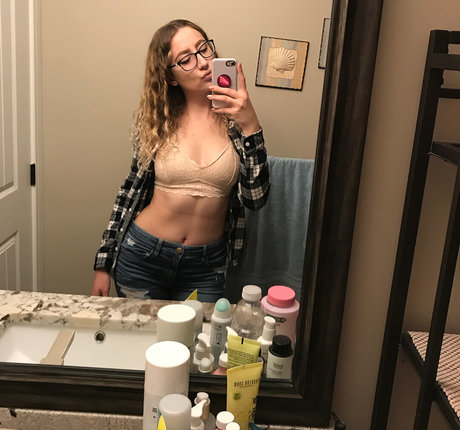 Nacktes geleaktes OnlyFans-Foto von Mommyjae