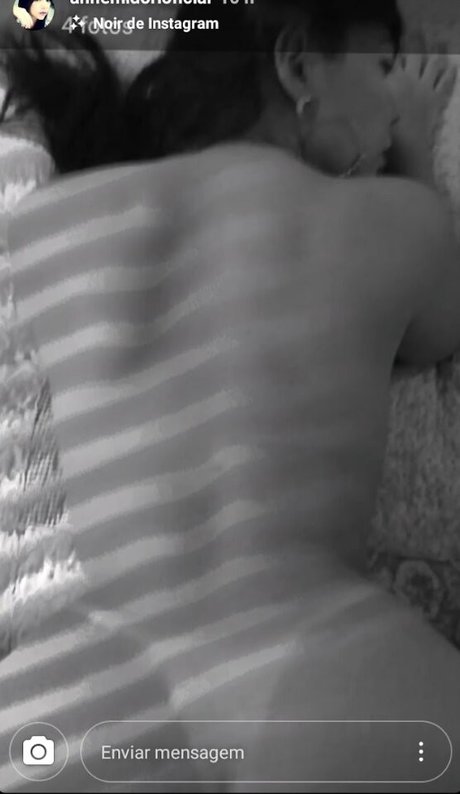Nacktes geleaktes OnlyFans-Foto von Anne Midori