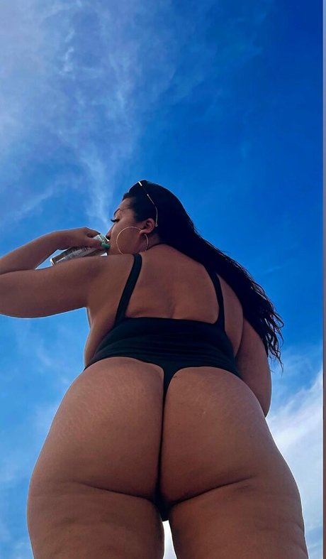 Nacktes geleaktes OnlyFans-Foto von Aziastar