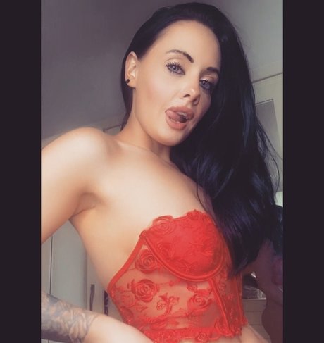 Nacktes geleaktes OnlyFans-Foto von Sofloxy