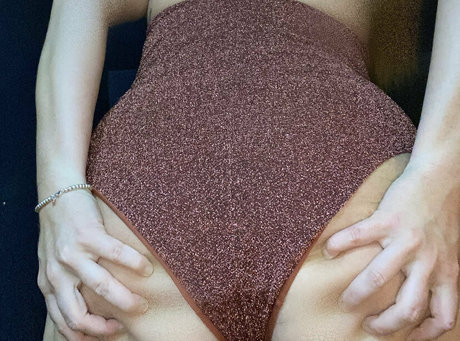 Robyn Allan
