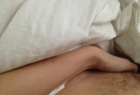 Nacktes geleaktes OnlyFans-Foto von Riki Lindhome