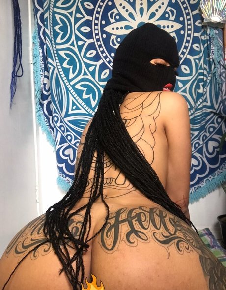 Nacktes geleaktes OnlyFans-Foto von Loka