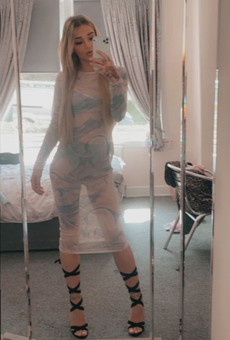 Nacktes geleaktes OnlyFans-Foto von Emma Jane Donald