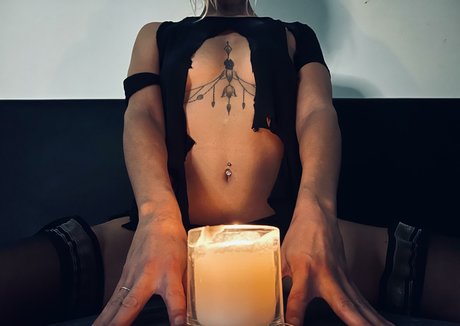 Nacktes geleaktes OnlyFans-Foto von Lucille Andreas