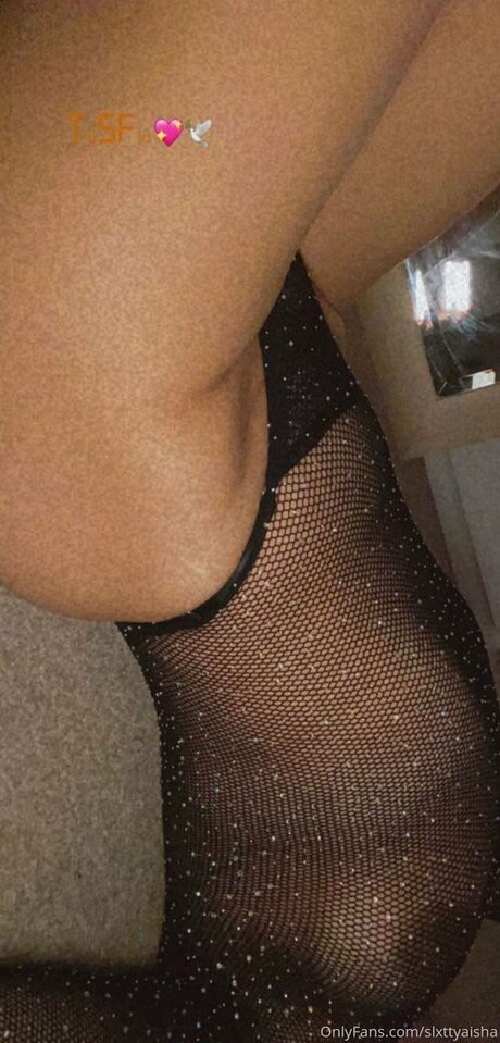 Nacktes geleaktes OnlyFans-Foto von Aisha B
