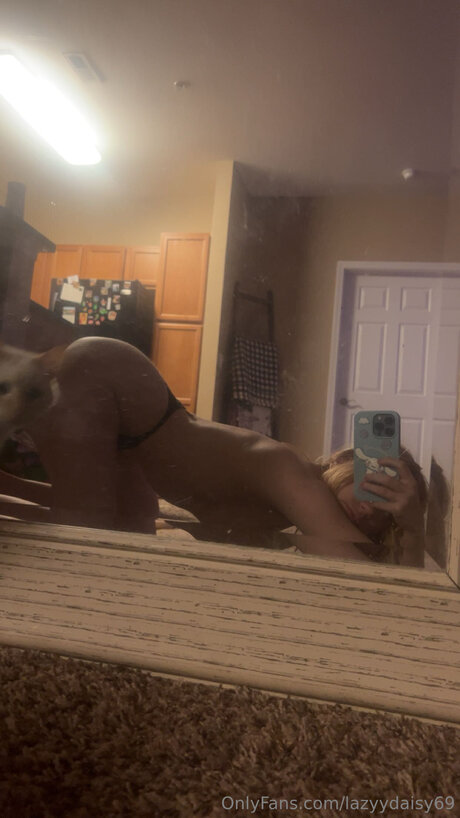 Nacktes geleaktes OnlyFans-Foto von Lazyydaisy69