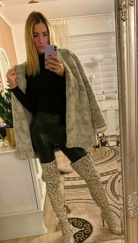 Nacktes geleaktes OnlyFans-Foto von Sofia Maas