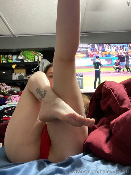 Nacktes geleaktes OnlyFans-Foto von Haleyyy4201