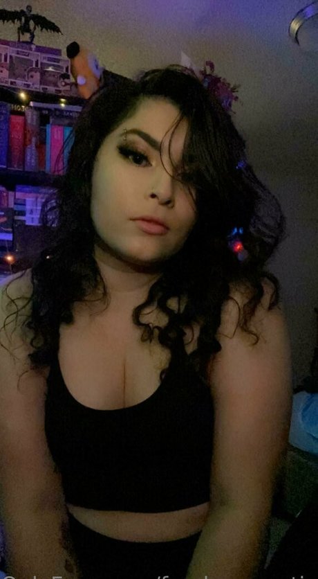 Nacktes geleaktes OnlyFans-Foto von Fandomreactions
