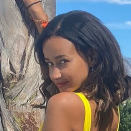 Gabby Dealmeida